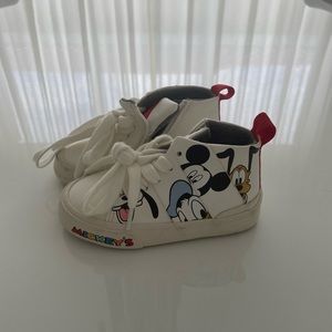 Disney ZARA Mickey Mouse Shoes Toddler Kids Size23 US7 White.